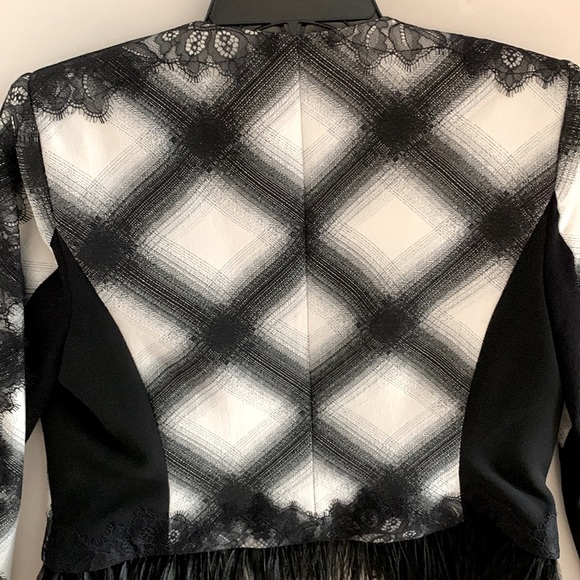 BCBG Quincy Ostrich Feather Trim Lace Detail Black White Crop Blazer Jacket 🖤 - Picture 11 of 16